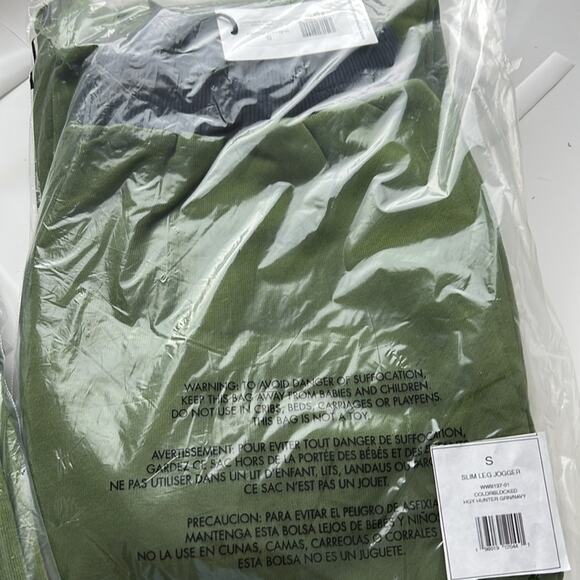 NWT $196 REVOLVE We Wore What SET crewneck sweatshirt & matching slim fit jogger - Picture 10 of 16